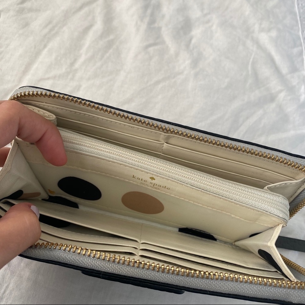 Kate Spade Wallet - Picture 4 of 6